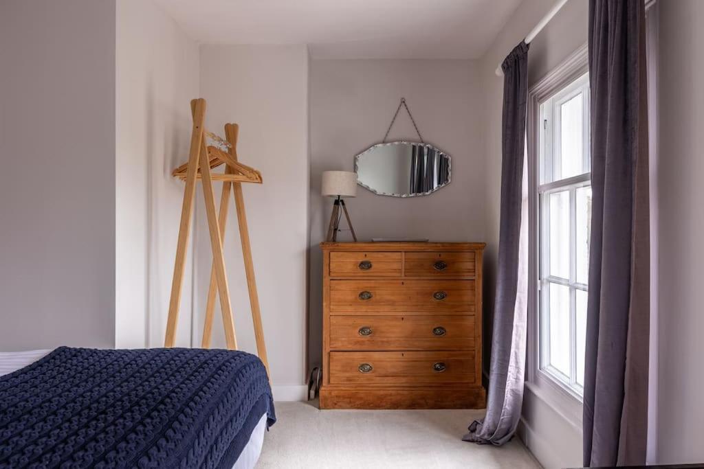Beautiful & Spacious Retreat In Winchester Exterior foto